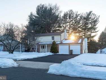 709 AUTUMN DRIVE, FEASTERVILLE TREVOSE, PA 19053