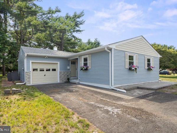 15 BRIAN COURT, TOMS RIVER, NJ 08757
