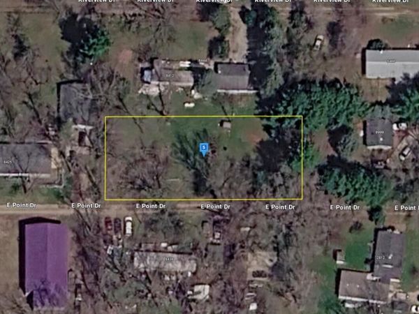 8435 E Point Drive, Lyons, MI 48851