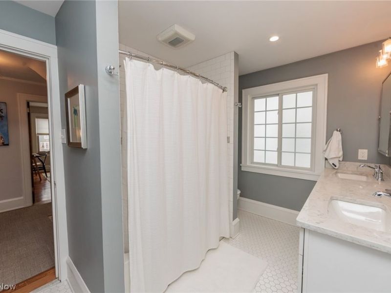 3079 Scarborough Road, Cleveland, OH 44118 Photo 41