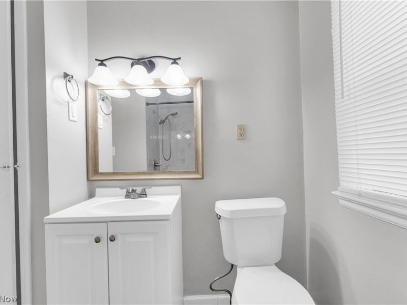 876 E 209th Street, Euclid, OH 44119 Photo 18