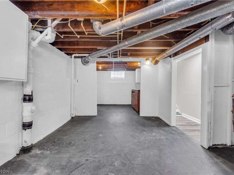 876 E 209th Street, Euclid, OH 44119 Photo 21