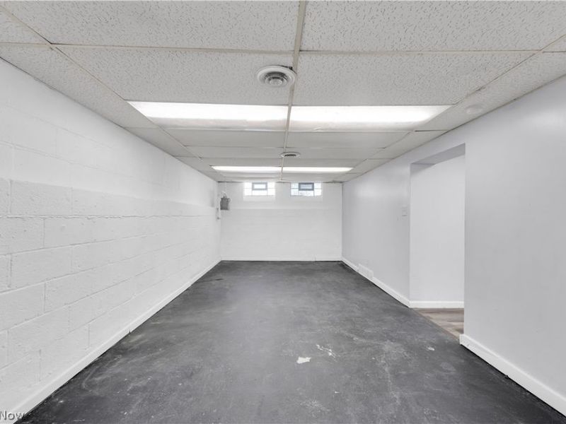 876 E 209th Street, Euclid, OH 44119 Photo 22