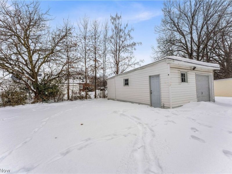 876 E 209th Street, Euclid, OH 44119 Photo 26