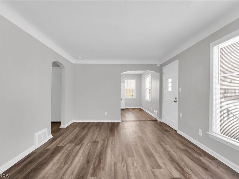 876 E 209th Street, Euclid, OH 44119 Photo 5