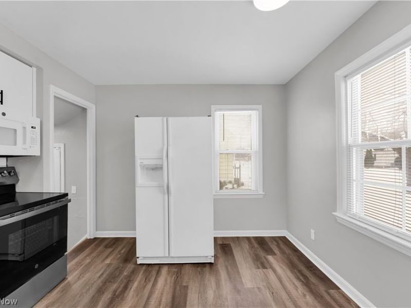 876 E 209th Street, Euclid, OH 44119 Photo 6