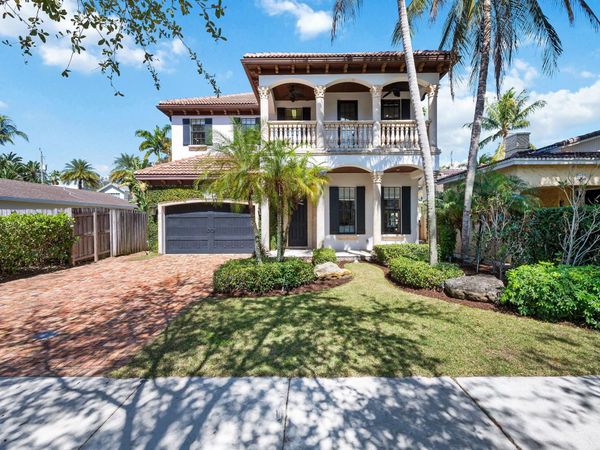 1125 SE 8th St, Fort Lauderdale, FL 33316