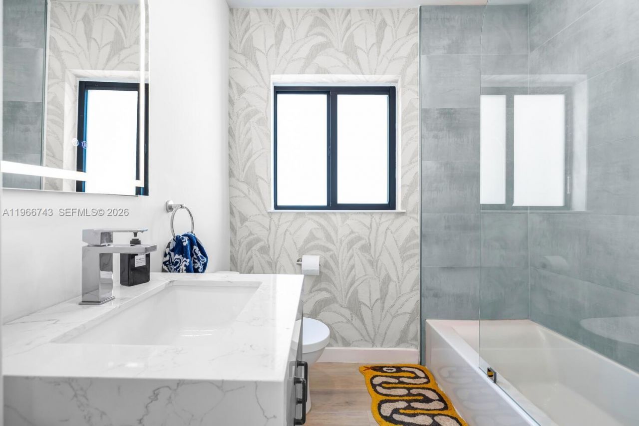 126 NW 107th St, Miami Shores, FL 33168 Photo