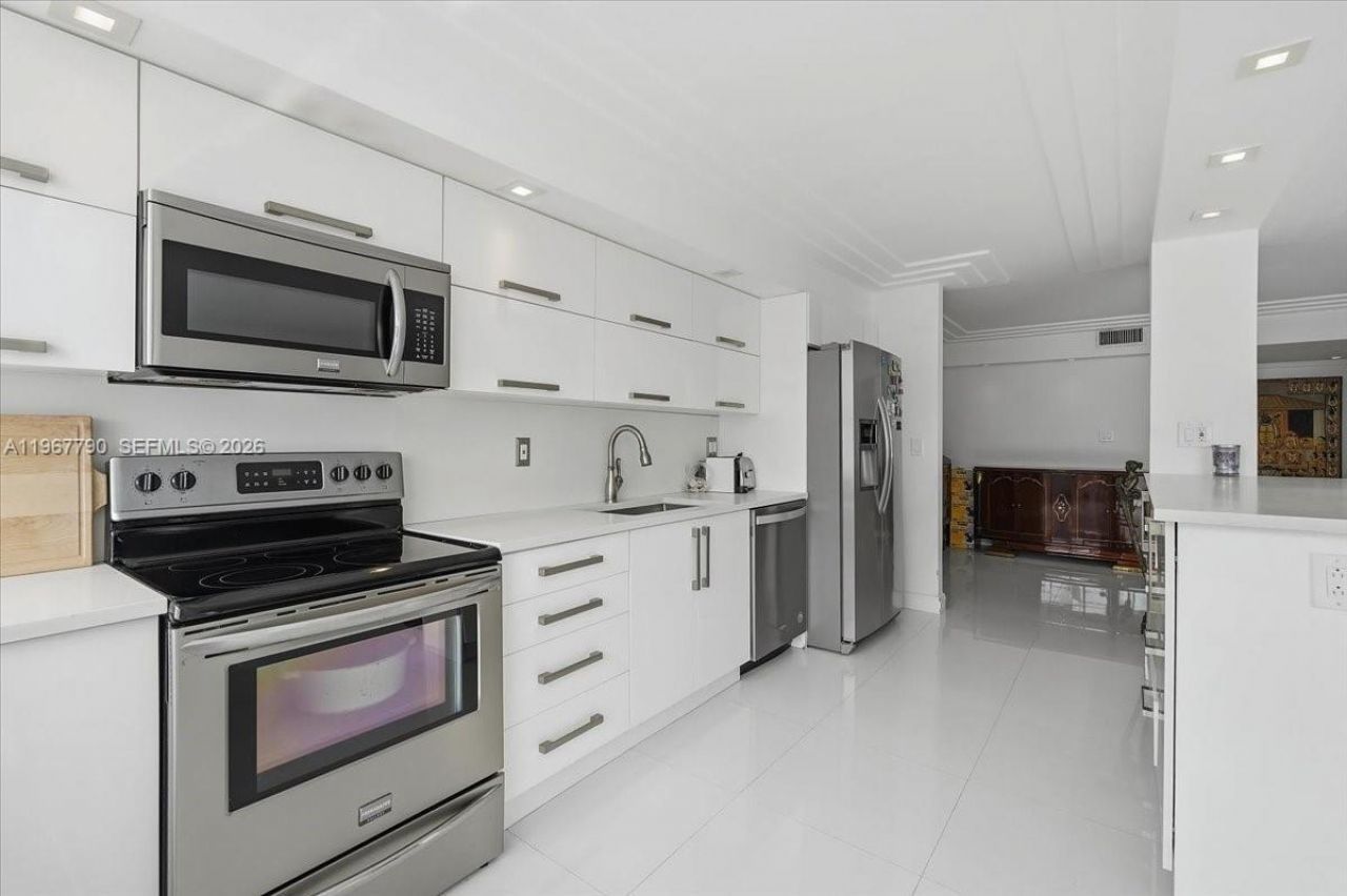 18051 Biscayne Blvd , Unit 1701, Aventura, FL 33160 Photo