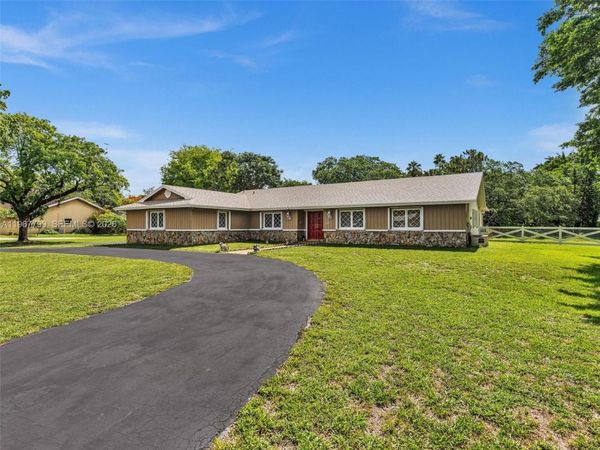 5310 SW 109th Ave , Davie, FL 33328