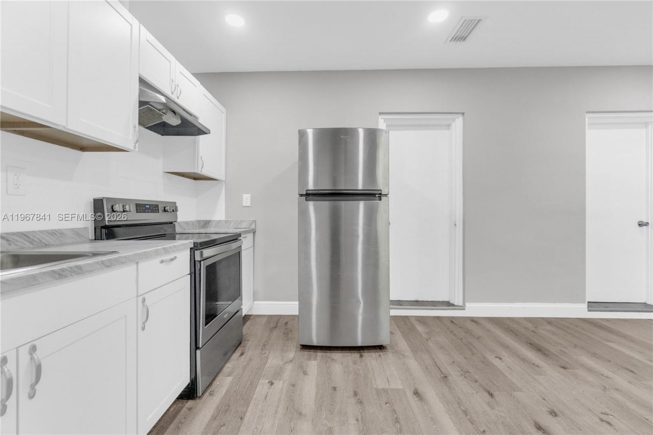 6940 NW 6th Ct, Unit 2, Miami, FL 33150 Photo