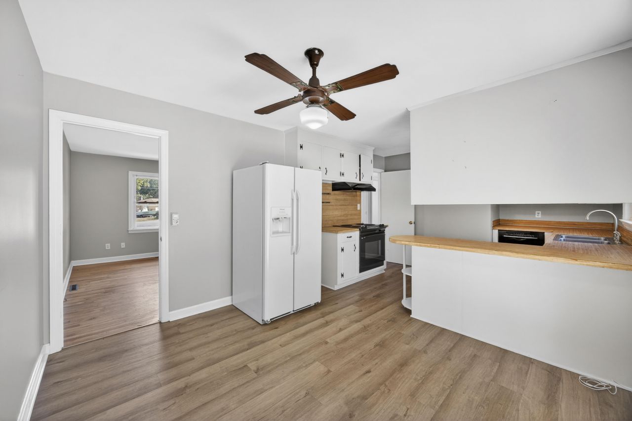 1321 Briarfield Avenue Photo 10