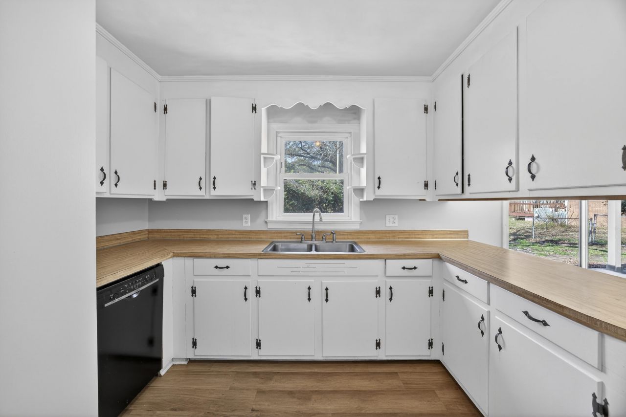 1321 Briarfield Avenue Photo 7