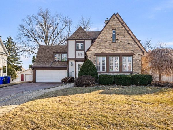 215 W Prospect Street, Kewanee, IL 61443