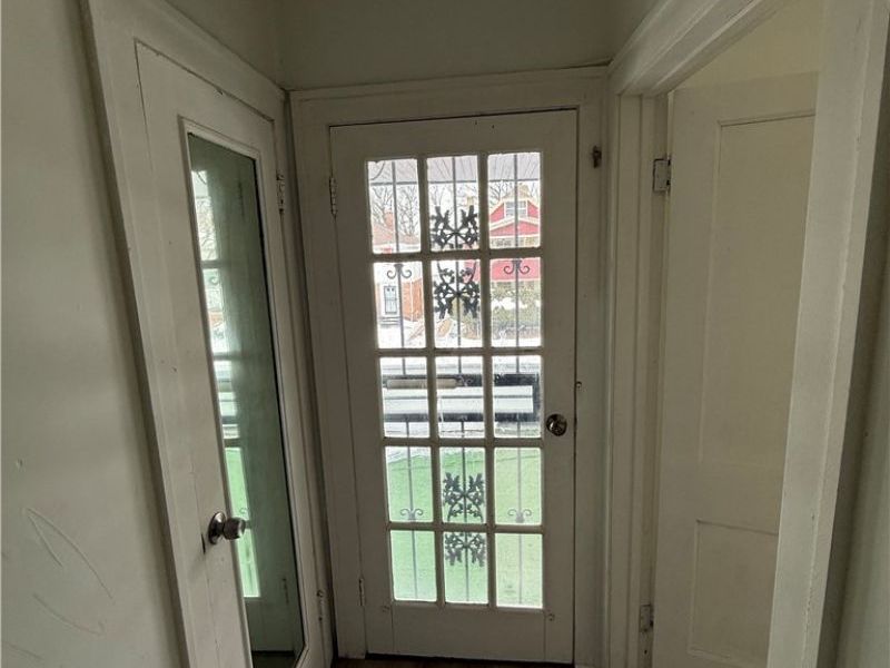 829 Helmsdale Road, Cleveland Heights, OH 44112 Photo 10