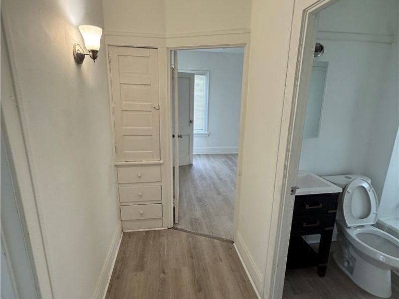 829 Helmsdale Road, Cleveland Heights, OH 44112 Photo 24