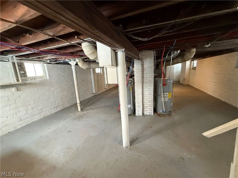 829 Helmsdale Road, Cleveland Heights, OH 44112 Photo 33