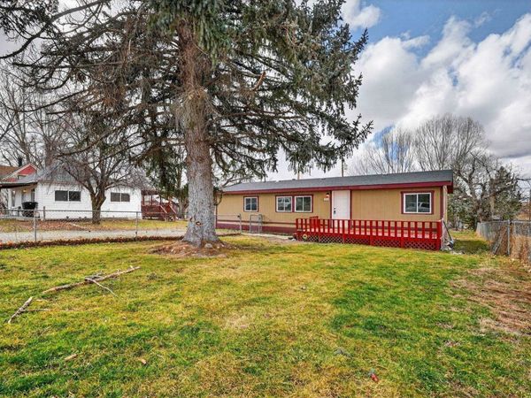 228 McKinley St, American Falls, ID 83211