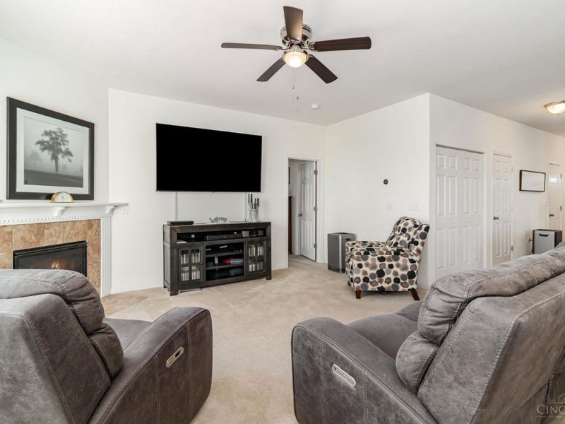 856 Hocking Meadow Circle, Monroe, OH 45050 Photo 11