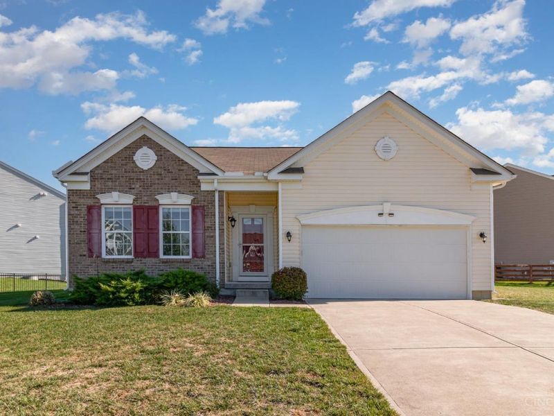 856 Hocking Meadow Circle, Monroe, OH 45050 Photo 4