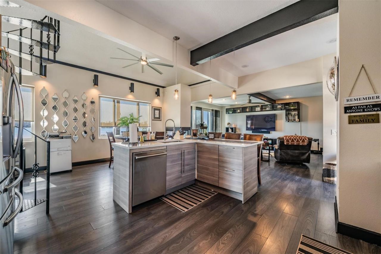 18200 Cypress Cove Lane, Lutz, FL 33549 Photo