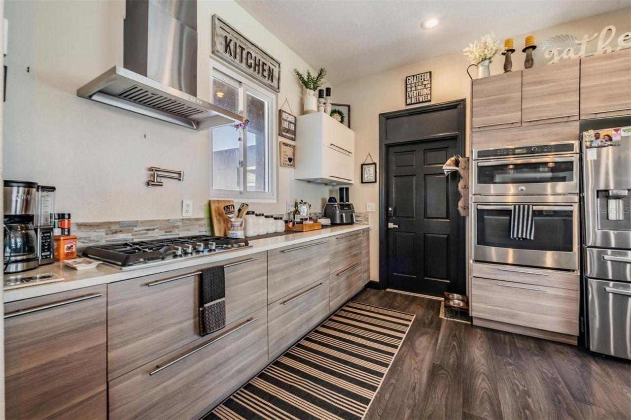 18200 Cypress Cove Lane, Lutz, FL 33549 Photo