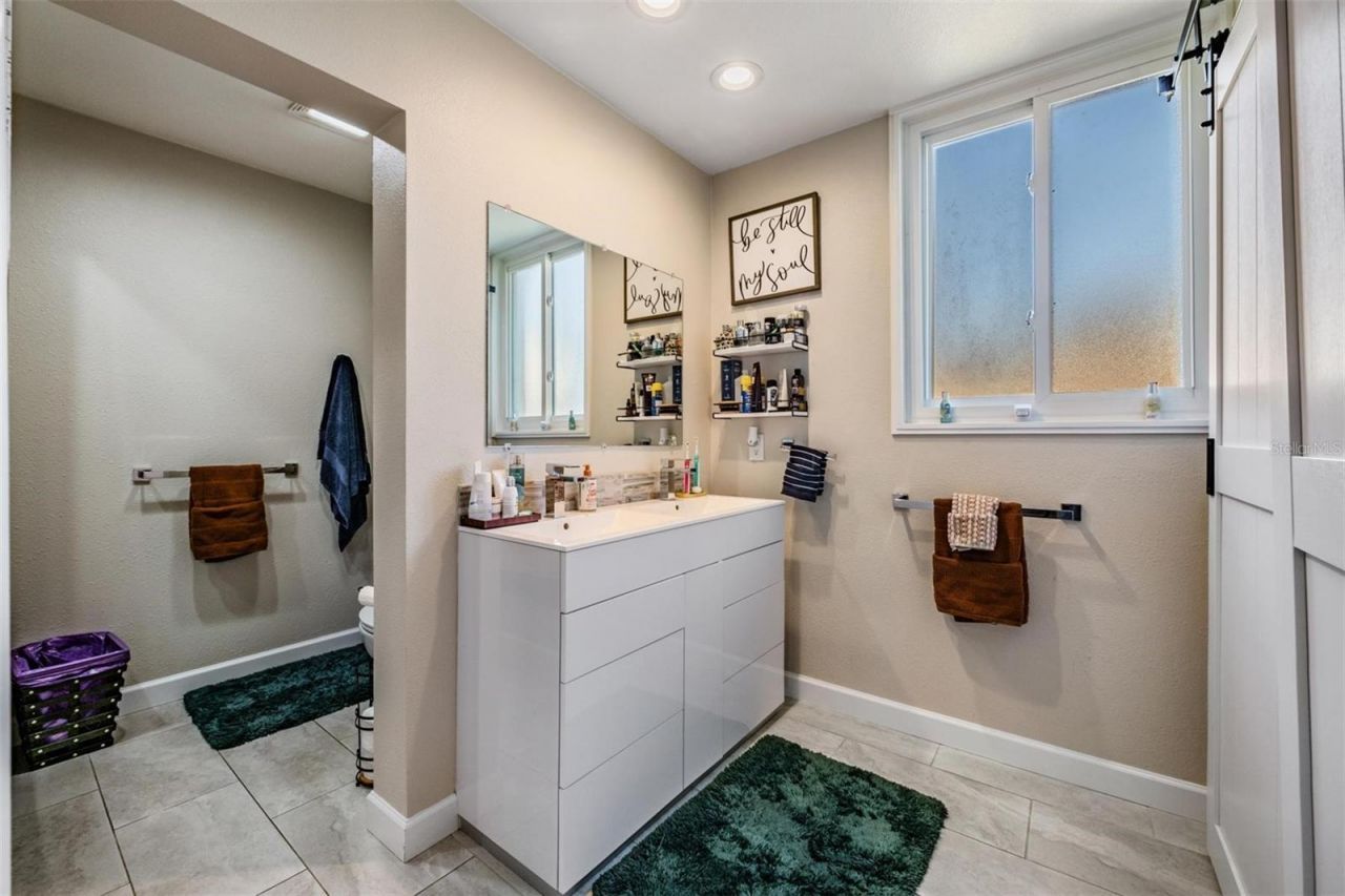 18200 Cypress Cove Lane, Lutz, FL 33549 Photo