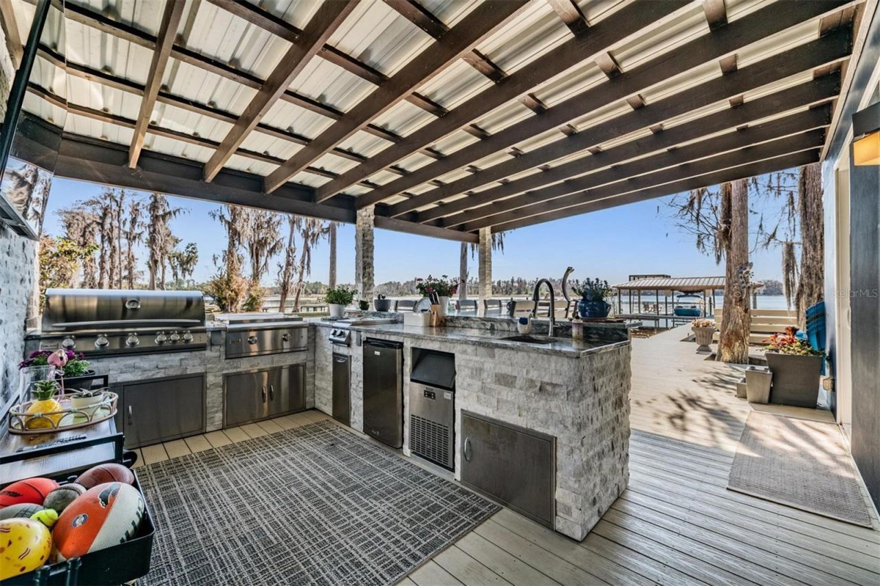 18200 Cypress Cove Lane, Lutz, FL 33549 Photo