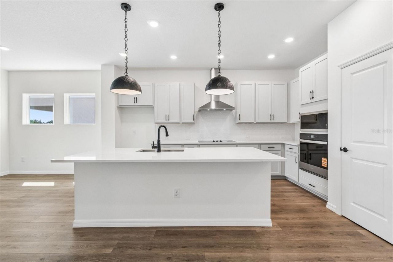 15231 Eastlyn Drive, Bradenton, FL 34212 Photo