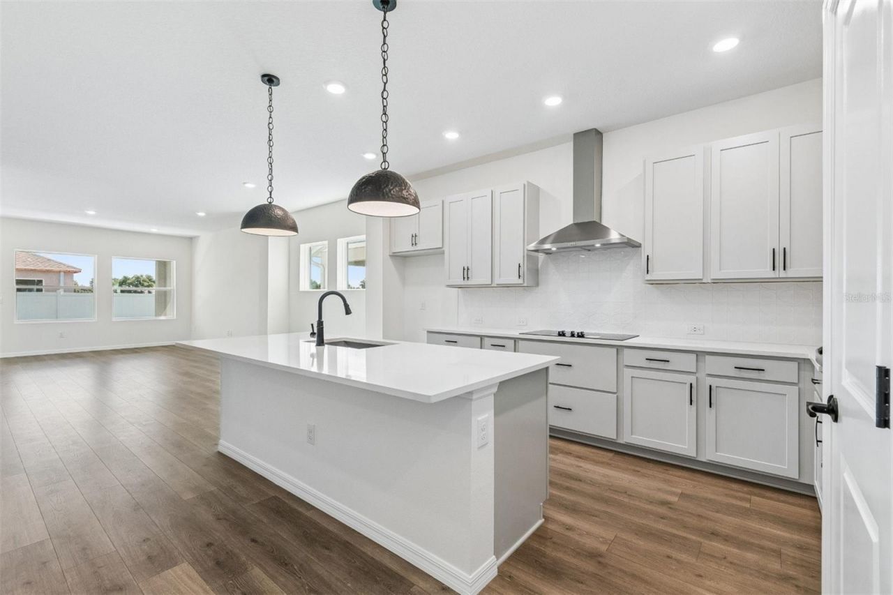 15231 Eastlyn Drive, Bradenton, FL 34212 Photo