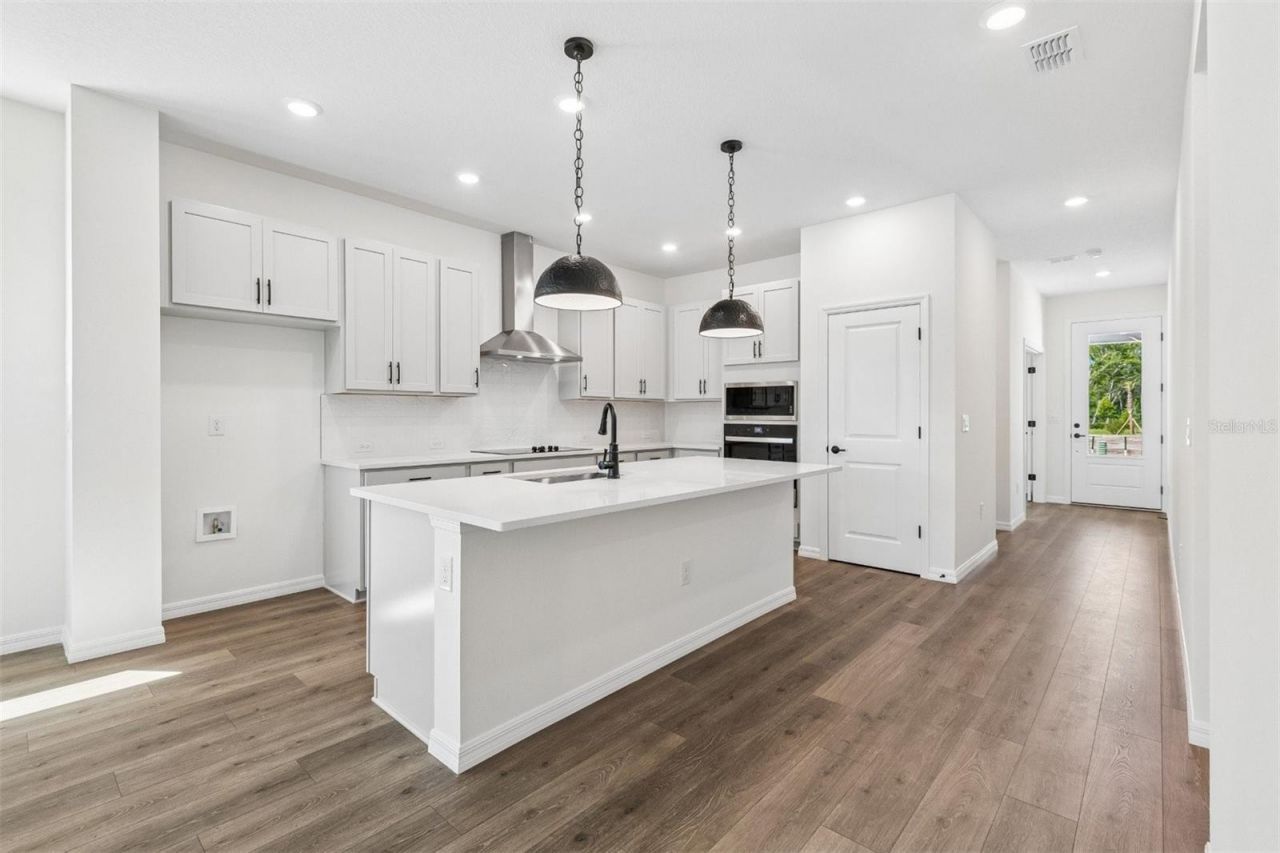 15231 Eastlyn Drive, Bradenton, FL 34212 Photo