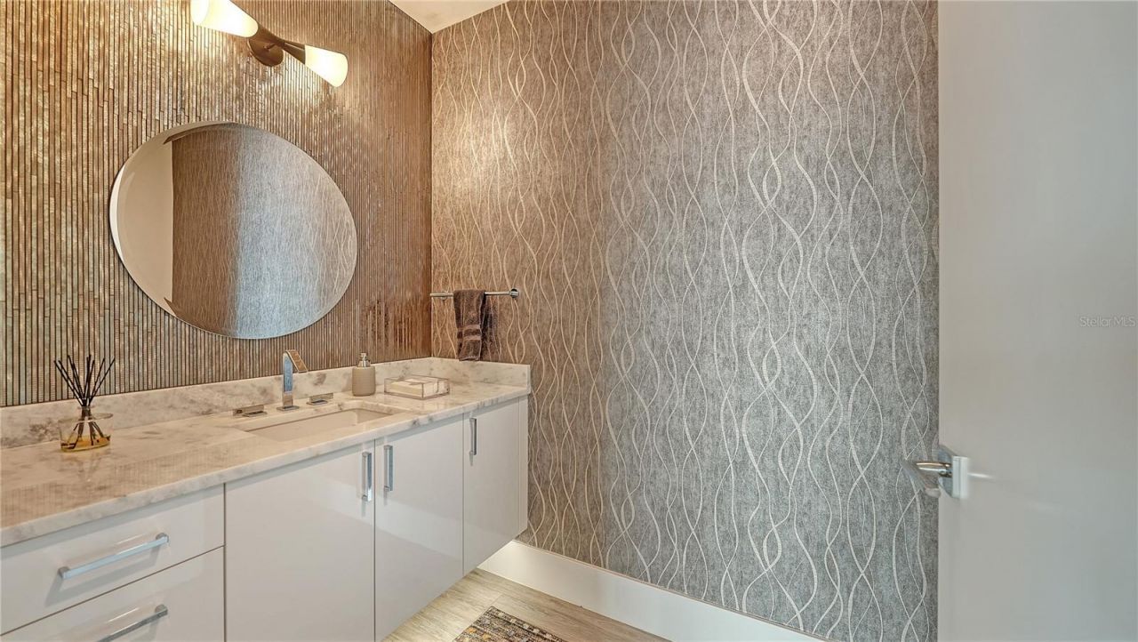 540 N Tamiami Trail, Unit 1004, Sarasota, FL 34236 Photo