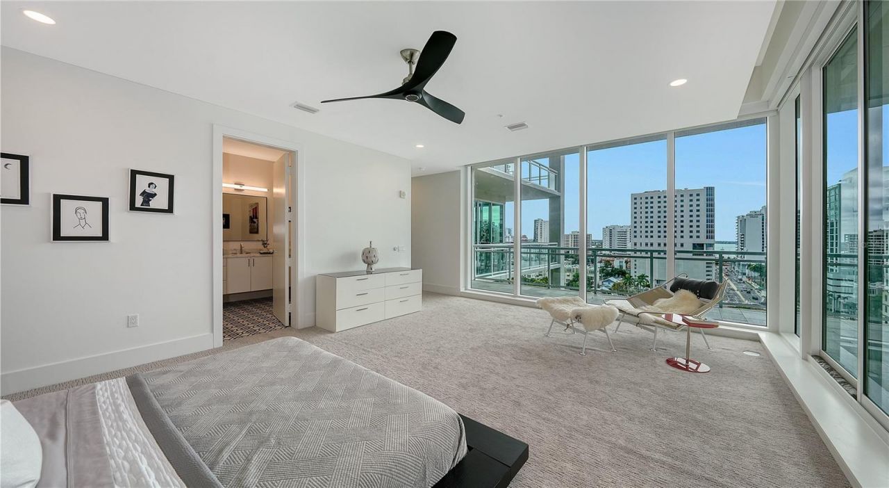 540 N Tamiami Trail, Unit 1004, Sarasota, FL 34236 Photo