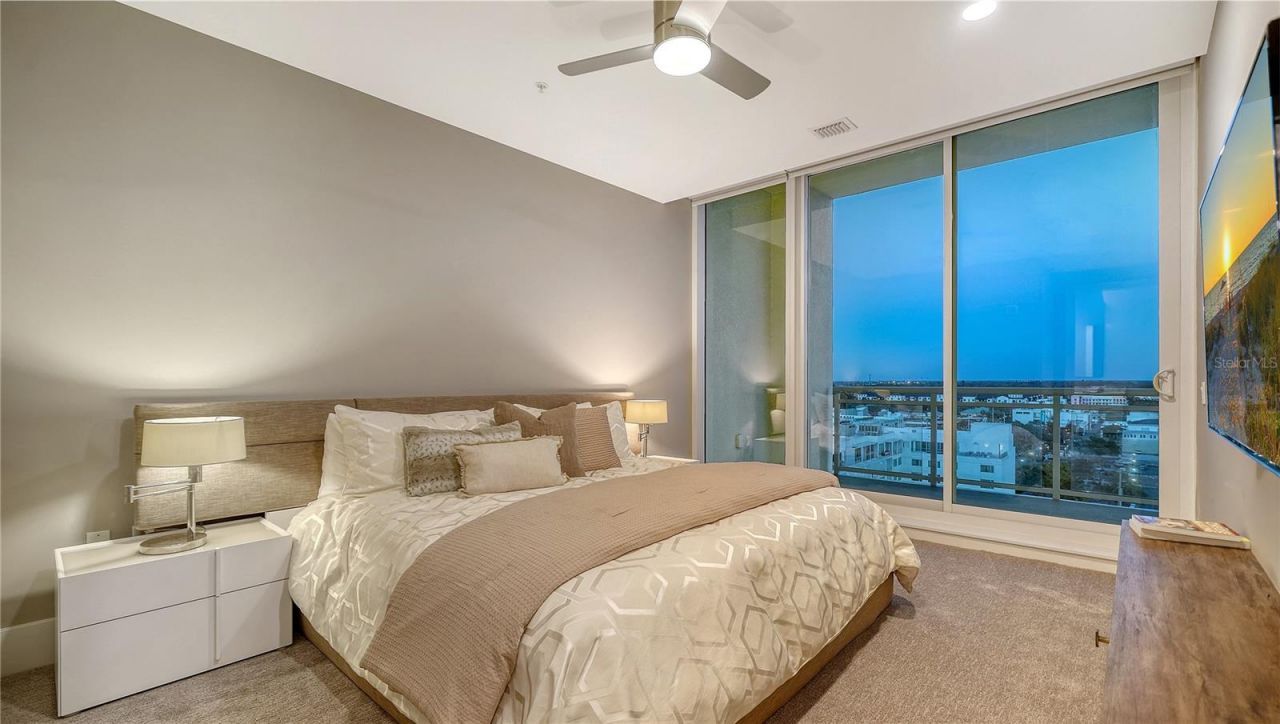 540 N Tamiami Trail, Unit 1004, Sarasota, FL 34236 Photo