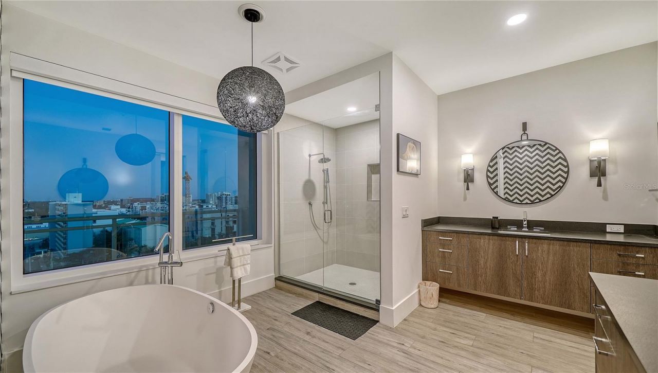 540 N Tamiami Trail, Unit 1004, Sarasota, FL 34236 Photo