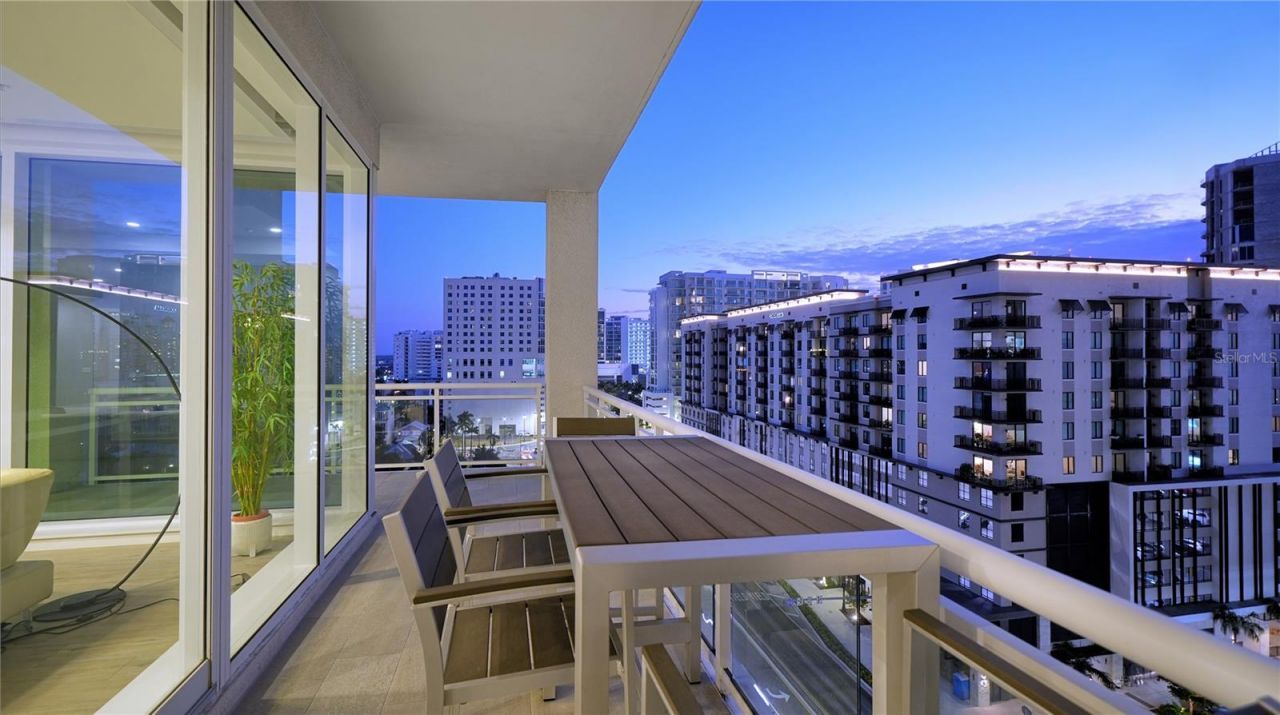 540 N Tamiami Trail, Unit 1004, Sarasota, FL 34236 Photo