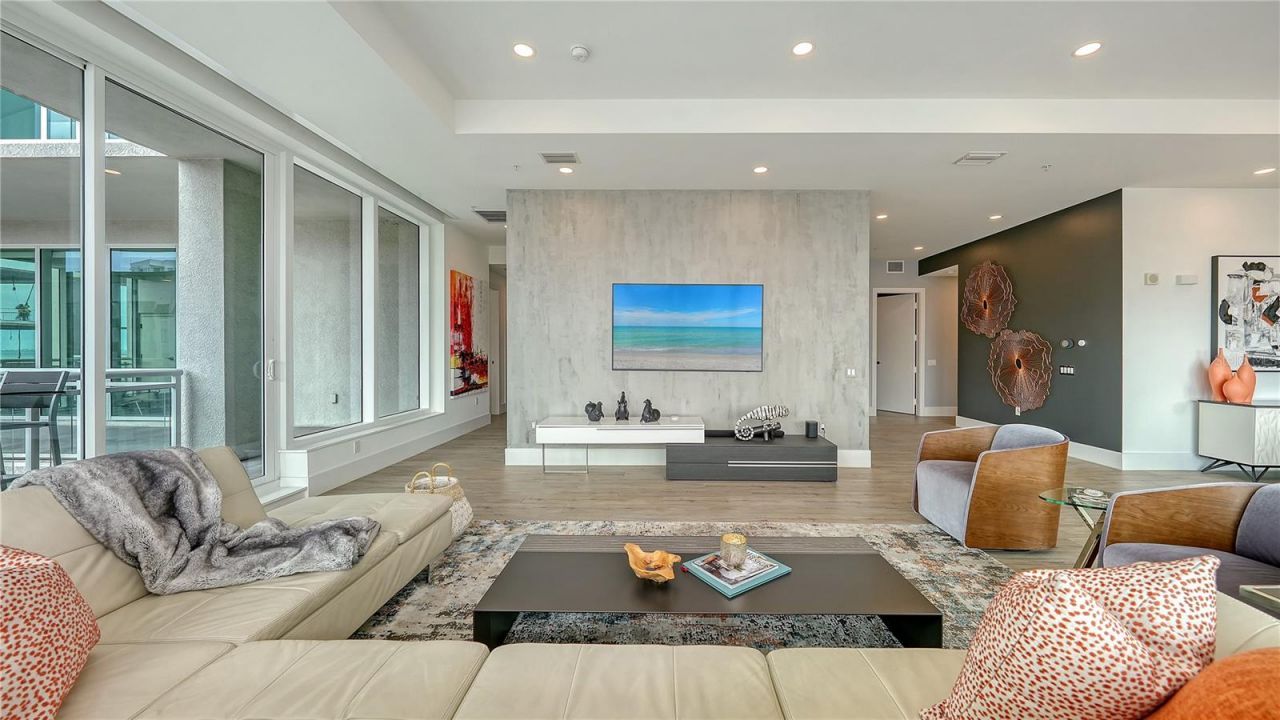 540 N Tamiami Trail, Unit 1004, Sarasota, FL 34236 Photo