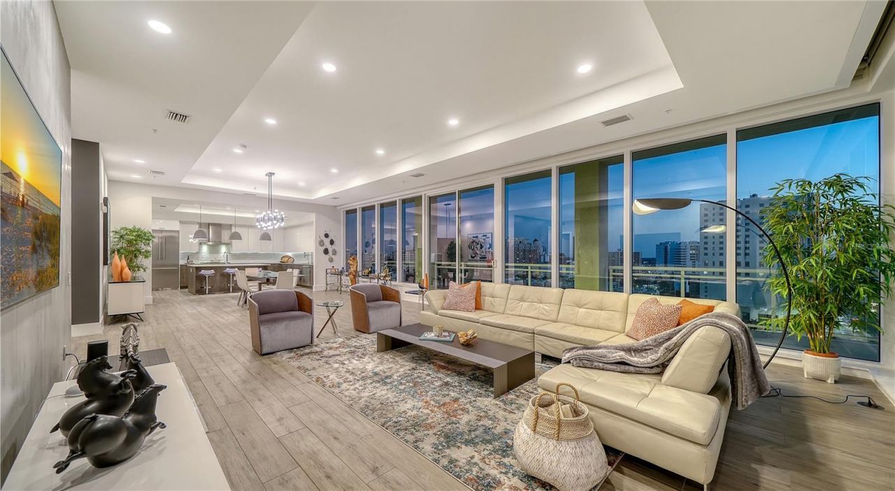 540 N Tamiami Trail, Unit 1004, Sarasota, FL 34236 Photo