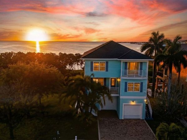 1726 SUNKISSED DRIVE, TARPON SPRINGS, FL 34689