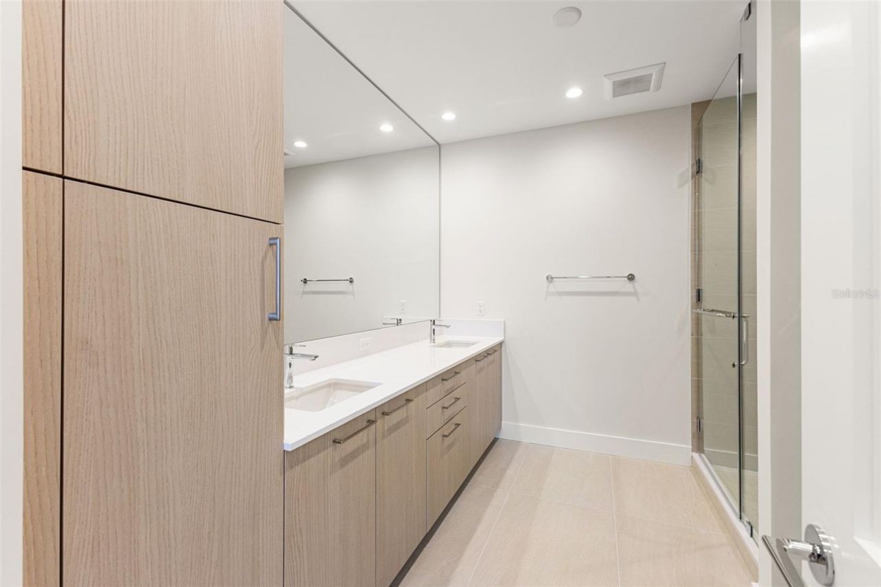 275 1st Avenue S, Unit 2108, Saint Petersburg, FL 33701 Photo