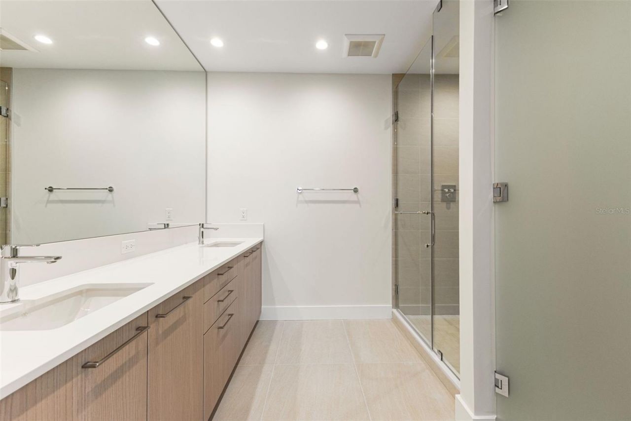 275 1st Avenue S, Unit 2108, Saint Petersburg, FL 33701 Photo