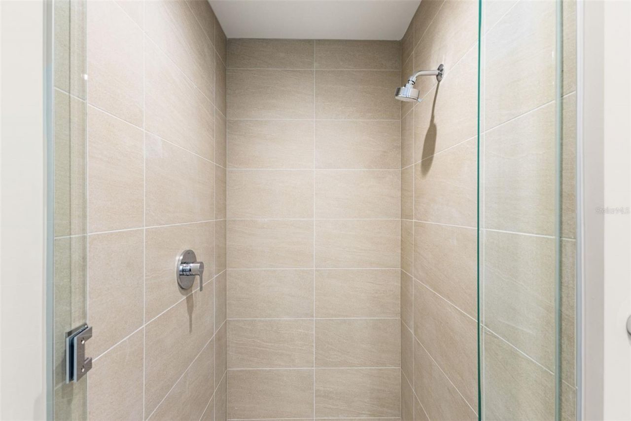 275 1st Avenue S, Unit 2108, Saint Petersburg, FL 33701 Photo