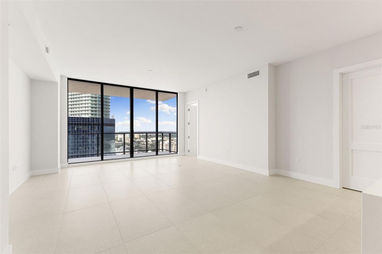 275 1st Avenue S, Unit 2108, Saint Petersburg, FL 33701 Photo