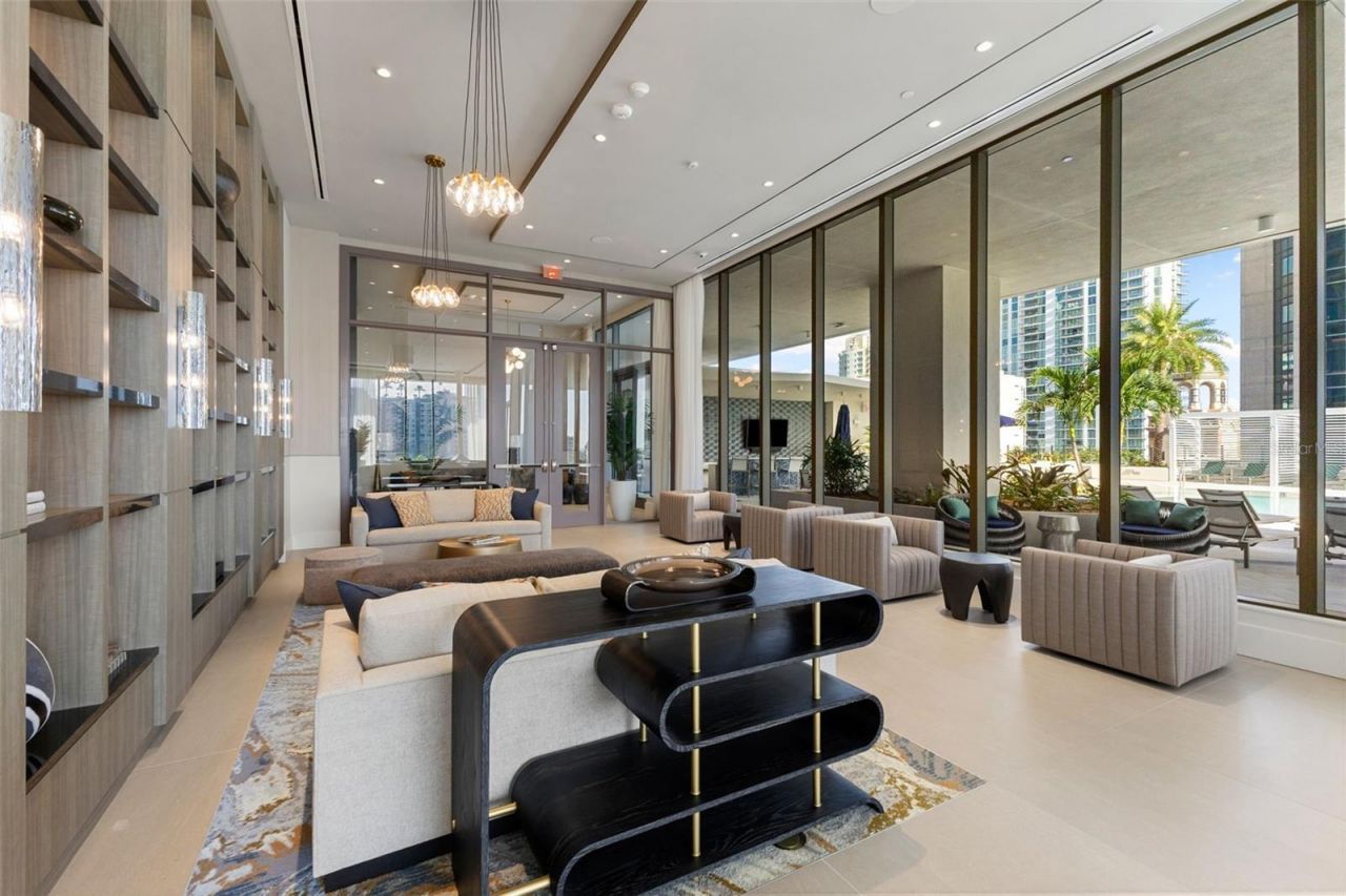 275 1st Avenue S, Unit 2108, Saint Petersburg, FL 33701 Photo