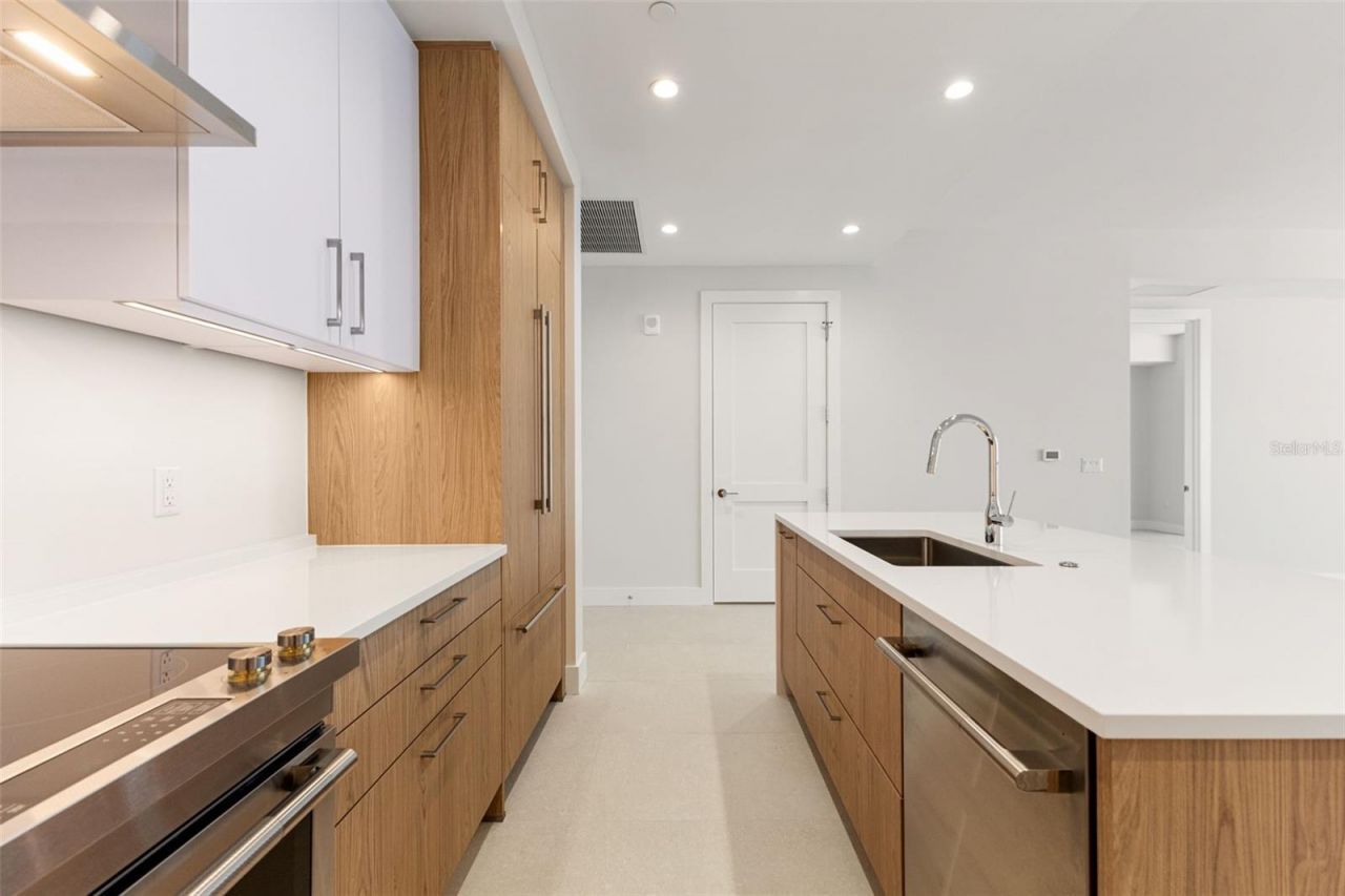 275 1st Avenue S, Unit 2108, Saint Petersburg, FL 33701 Photo