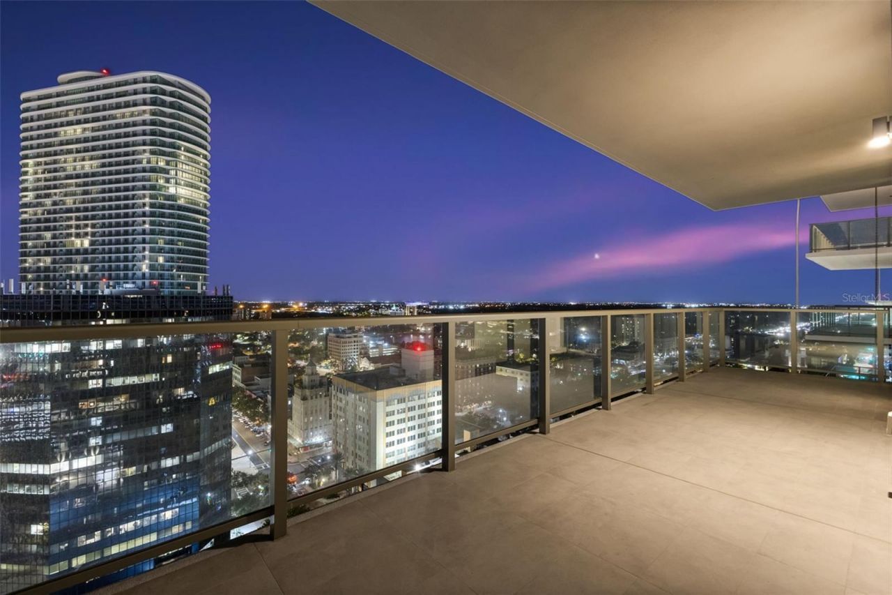 275 1st Avenue S, Unit 2108, Saint Petersburg, FL 33701 Photo