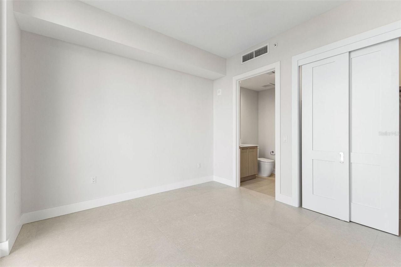 275 1st Avenue S, Unit 2108, Saint Petersburg, FL 33701 Photo