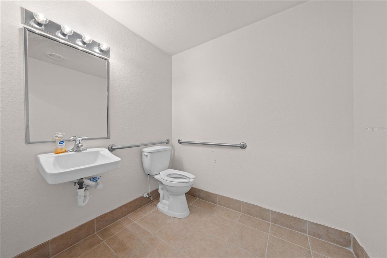 815 Mabbette St, Unit 101, Kissimmee, FL 34741 Photo