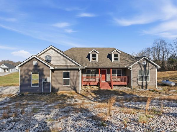 694 Nels Adams Rd, Dickson, TN 37055