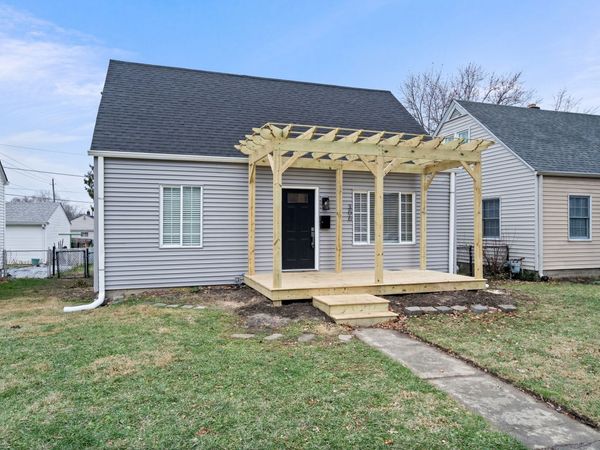 306 N 18th Avenue, Beech Grove, IN 46107